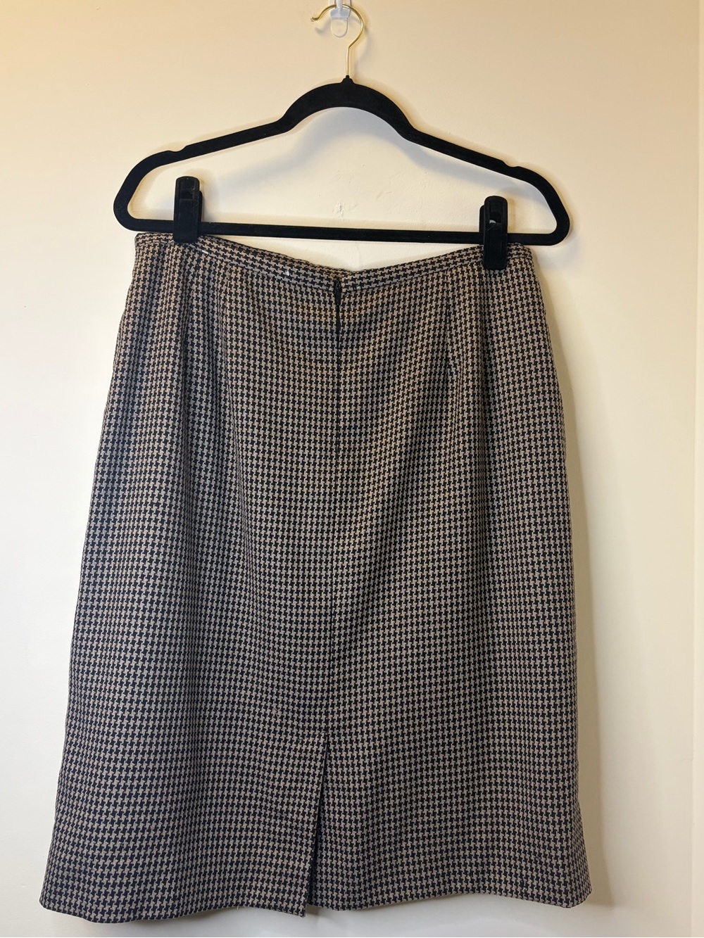 Miss Pendleton Houndstooth 100% Pure Wool Skirt Size 14, Vintage, Ready for Fall - Picture 2 of 8
